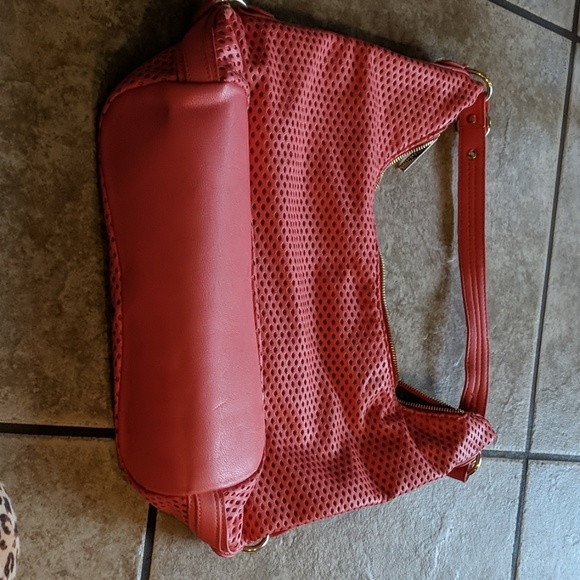 OLIVIA & JOY coral mesh faux leather purse nwot - Picture 5 of 6